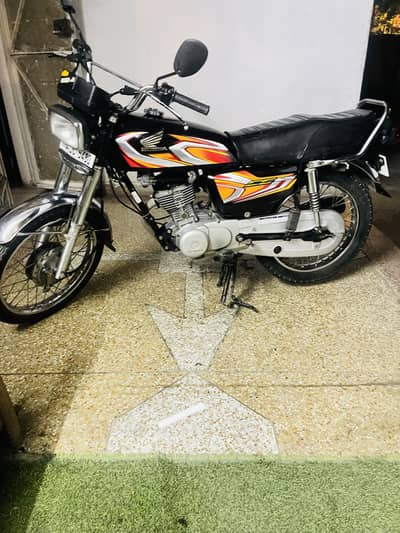 Honda CG 125 . . 2022 model engine pack. . . . like a new bike