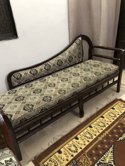 9 seater Sofa set and Setti Available for sale