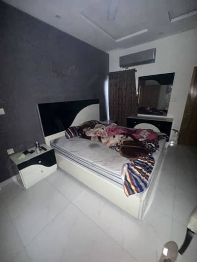 Modern black n white bed for sale complete bedroom furniture