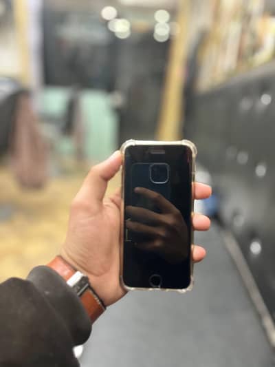 urgent sale - I Phone 7