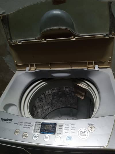 LG semi automatic washing machine.