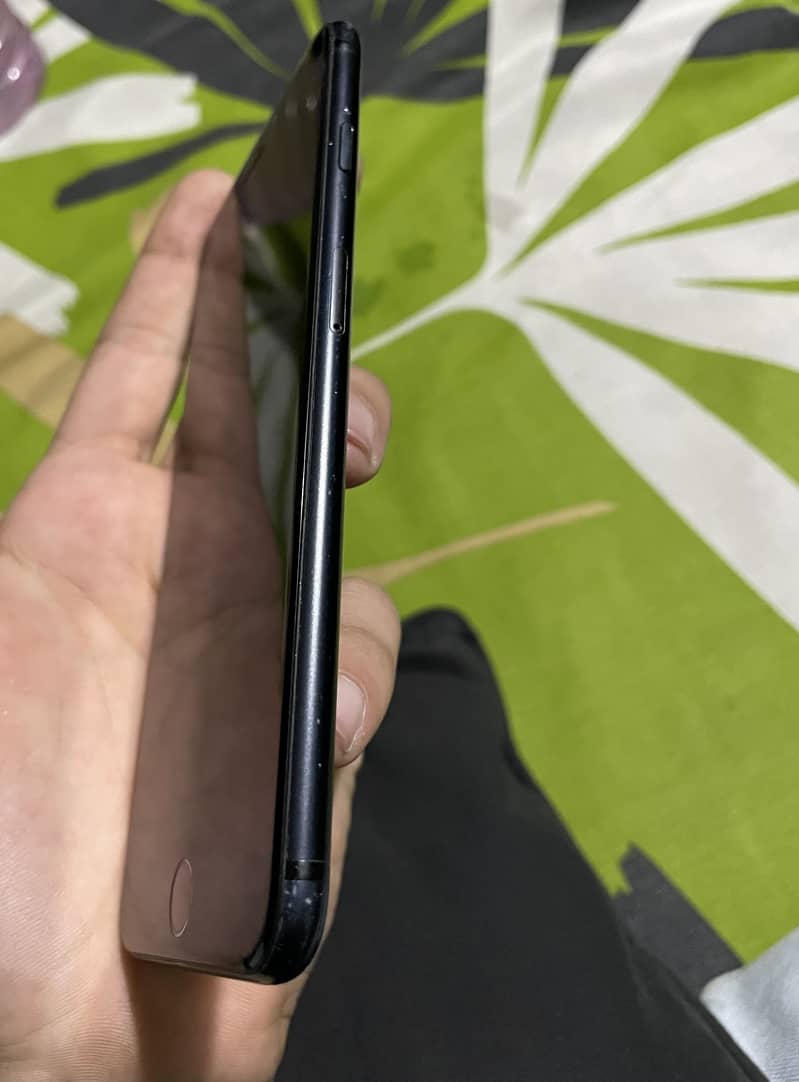 iPhone 7 Plus 128 GB 3