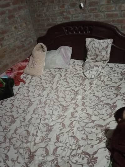 Bhai original tali lakri ka bed he