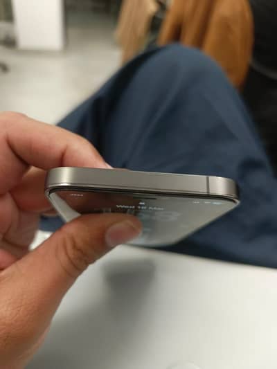 Iphone 12 pro all ok phone not a single scratch