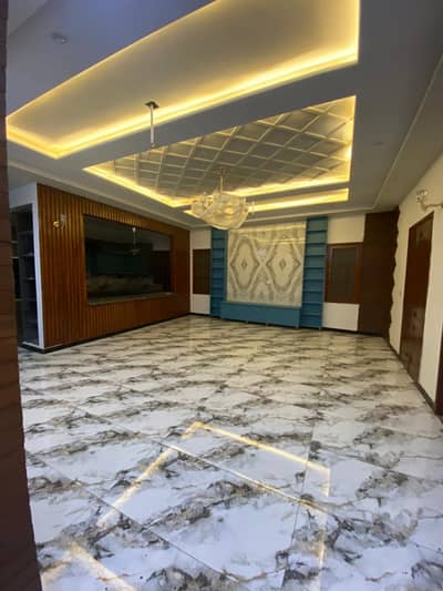 OFFICE FOR RENT GULSHAN-E-IQBAL BLOCK 8 Prime Location Ground Floor Portion Property Details: 600 Sq. Yards