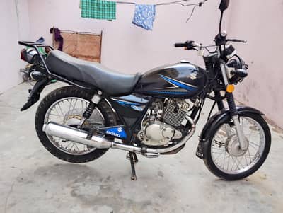 Suzuki GS-150 Model 2014
