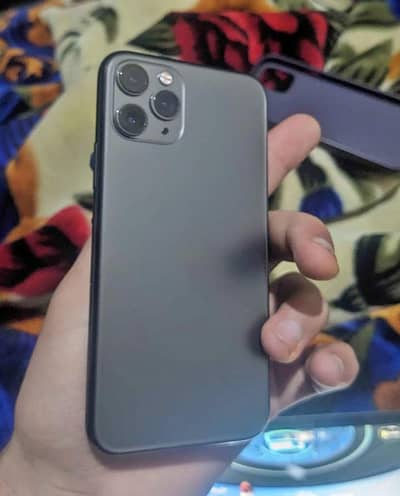 IPHONE 11 PRO