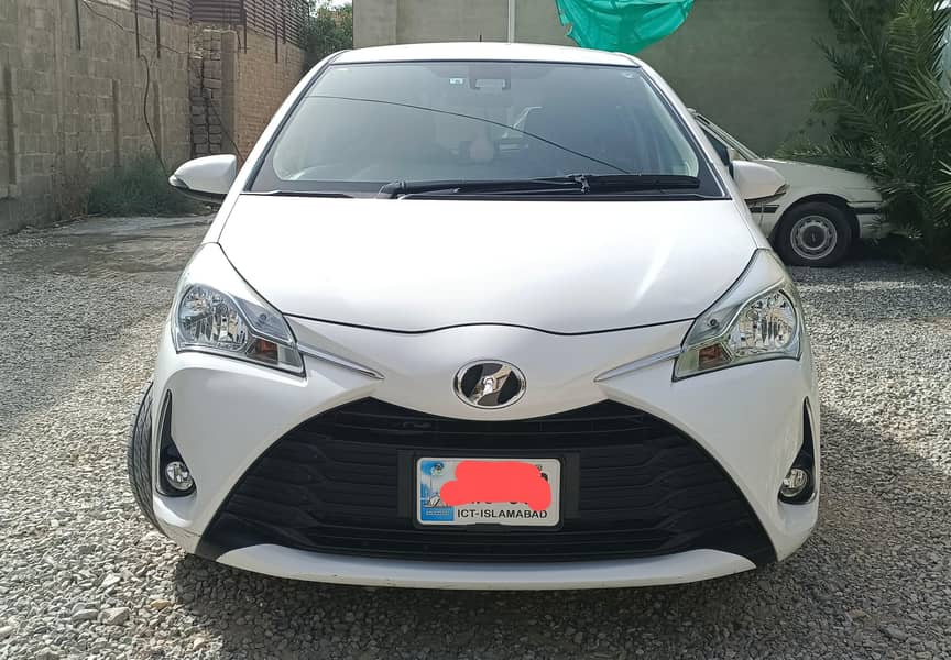 2018 vitz 1