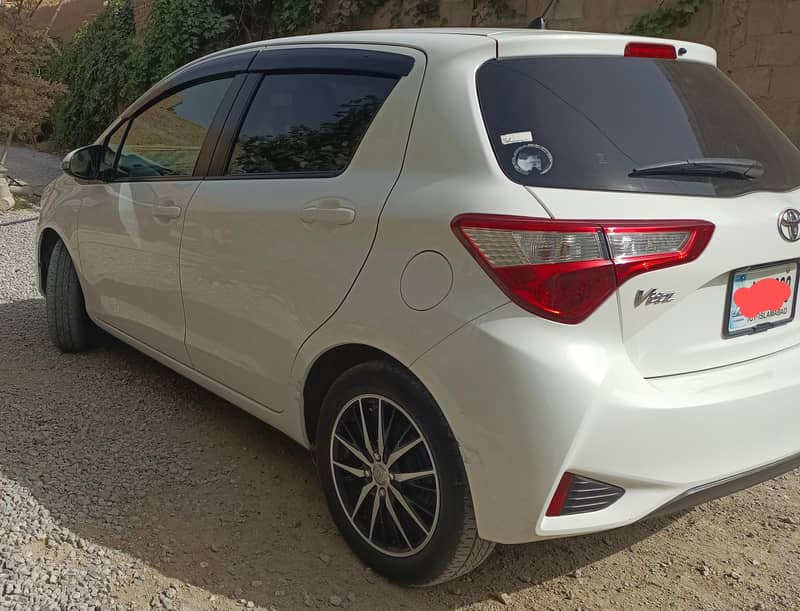 2018 vitz 2