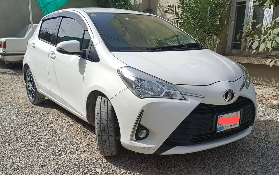 2018 vitz 3