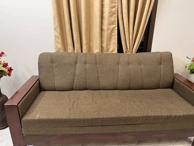 Want to sale sofa set. .