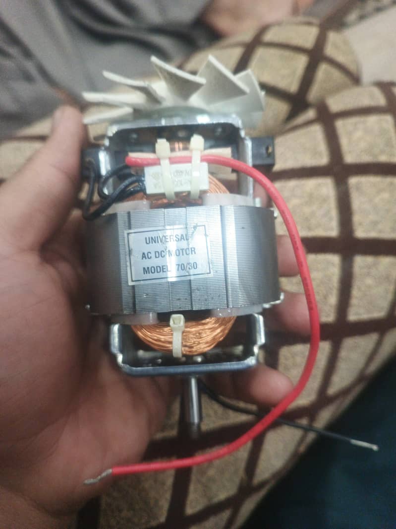Universal motor 3