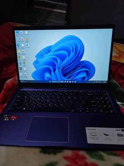 Asus Ryzen 3 AMD Radeon 3250u Graphics