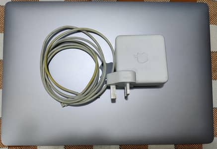 Macbook pro 2019 | 16 inch | i7 16 GB 512 GB