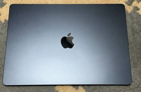MacBook Pro 15 Inch 24GB/512GB M4 Midnight