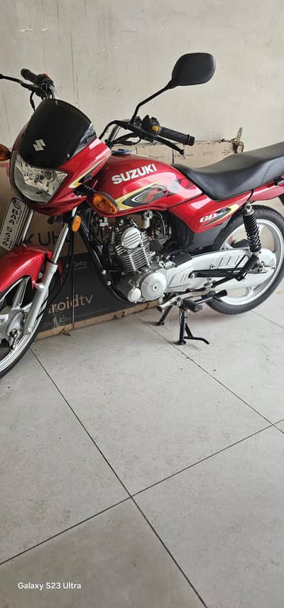 suzuki gd 110s.  model. 2025