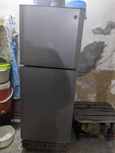 pel medium refrigerator