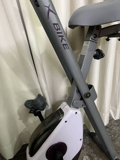 Bicycle machine available for sale used like new.