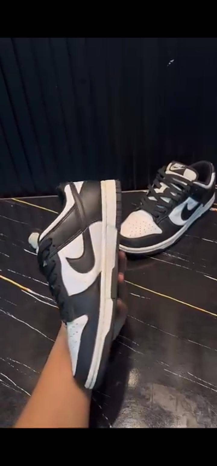 Nike dunks panda 1