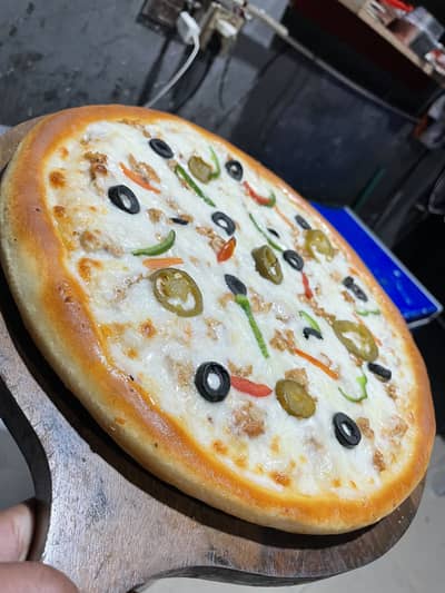 Helper or fast food cheff