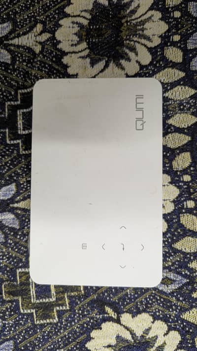 qoumi 2 high resolution quality projecter