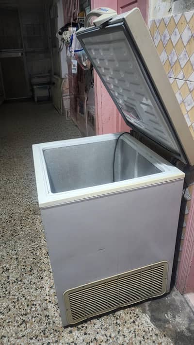 Dawlance Single Door Deepfreezer.