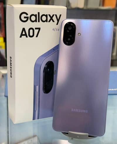 samsung A07 compleat box 6gp ram 128gp room