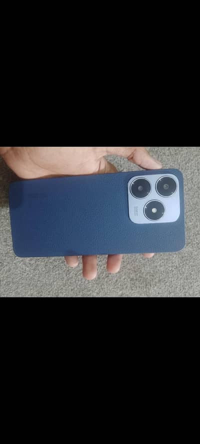 10 by 10 condition ha 8gb ram or 128 gb rom ha