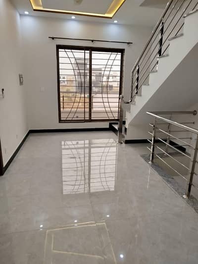 G-13 Islamabad 4 Marla Full House Available for Rent 125k 5 Bedrooms with Attached Bathrooms 2 Kitchens Car Parking Available Gas Meter Common Electric Meter Common Water Supply & Bore Working Contact: 0331-9436659