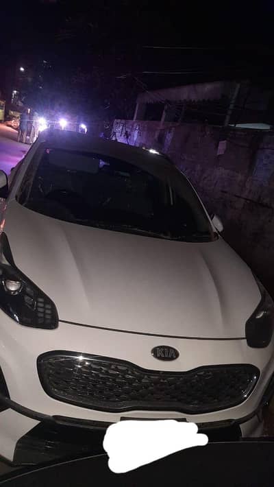 kiya sportage and honda city available for rent