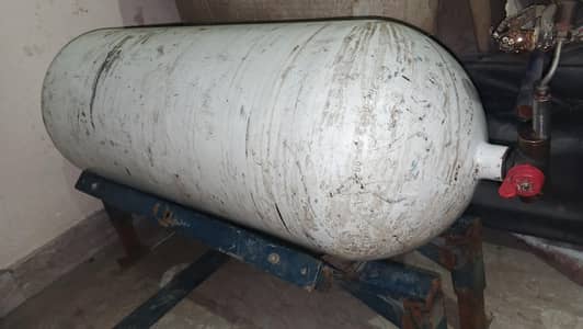 Car LPG CYLINDER WITH STAND Honda Corolla Suzuki