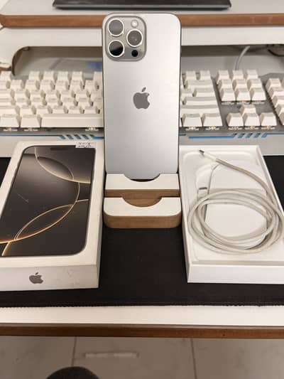 iPhone 16 pro max jv complete box 10 by 10 condition