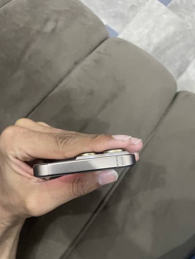 iPhone 16 pro factory unlock