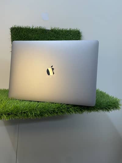 Apple MacBook Pro 2015 i7 13 inch & MacBook Pro 2019 i7 15 inch Us imp