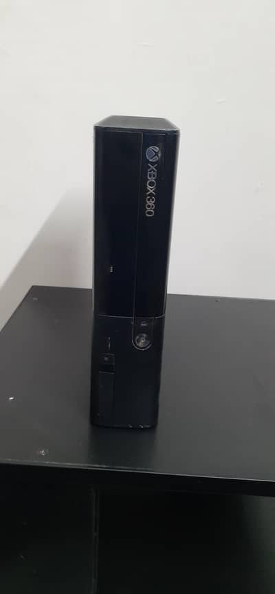 X BOX 360 slim E