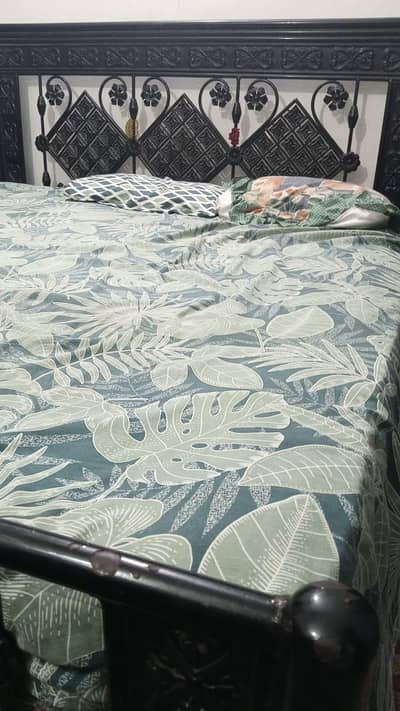 Iron rod King size bed