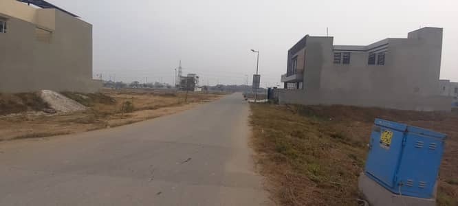 5 Marla Top Location Plot No-1927 Block D Phase 9 Town DHA Lahore For Urgent Sale