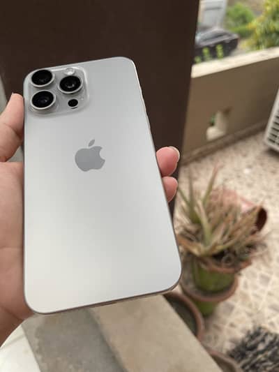 IPhone 15 pro max 256gb Jv