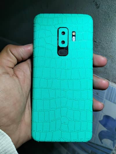 All okay ha koi masla nahi 10/10 condition ma black color ma . . . . . . . . .