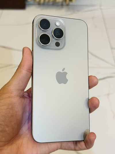 I phone 15 pro Max 256 GB Jv 99% Battery Health 10 by 10