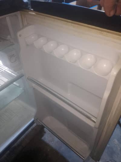 روم فری جو کہ گڈ کولنگ ورکنگ