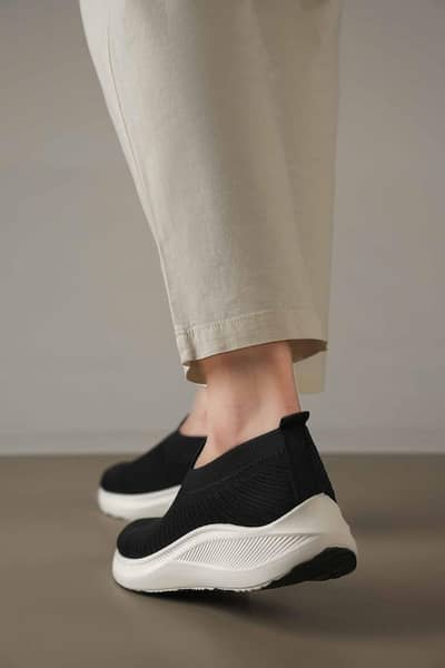 Men's Black Skechers Walking Shoes