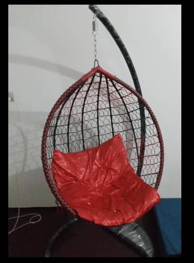 swing jhula only 3 to 4 months used. condition is new all is ok