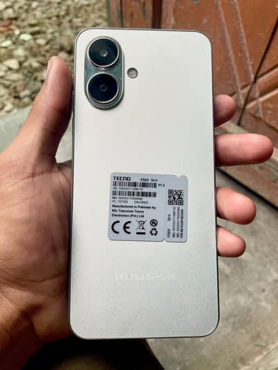 Tecno spark go2 4/ 64