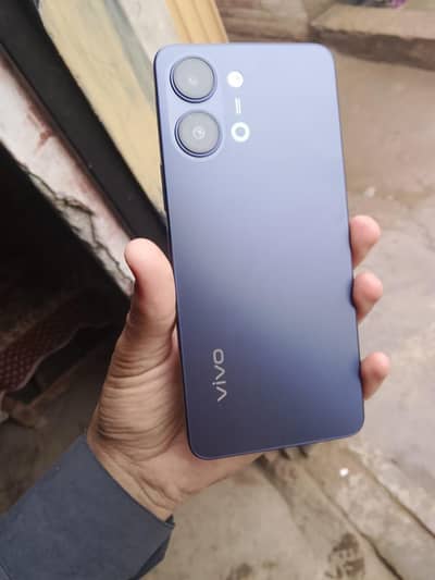 vivo y05 10/10 condition 6500 MAH Bettry