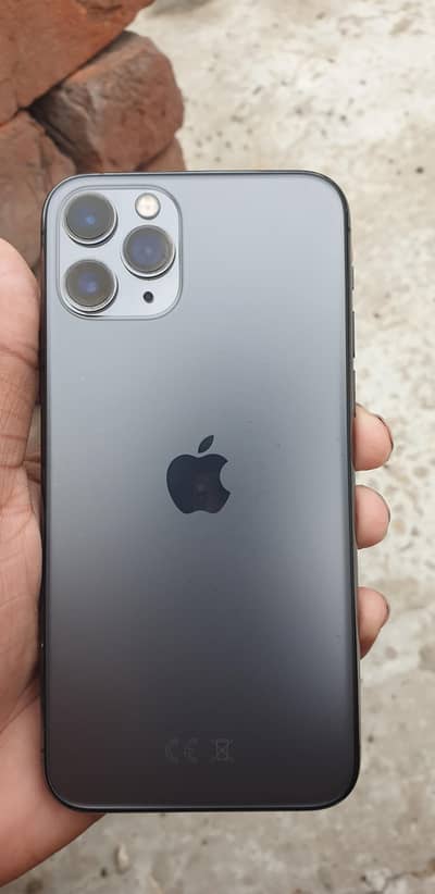 iphone  11 pro  512 gb  face on Battery  Health 88