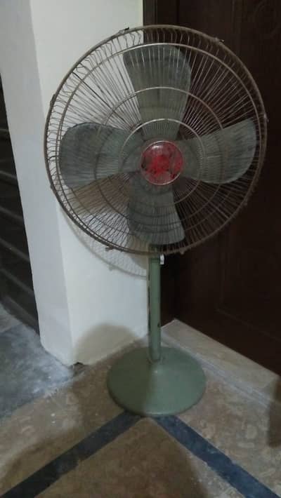pedestal fan