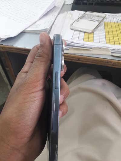 128 GB 100% health full okay 10/10