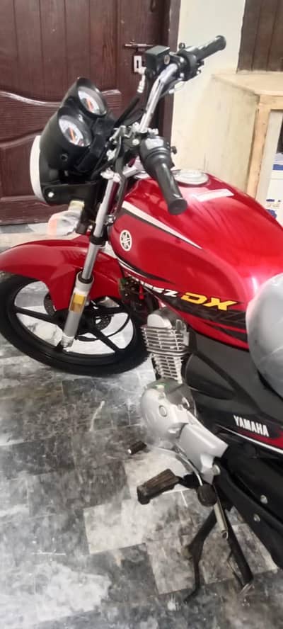 Yamaha yb 125 Z DX model 2025