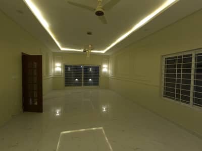 BRAND NEW 500SQ YRD HOUSE CHANCE DEAL